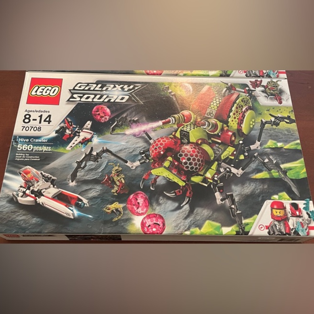LEGO Galaxy Squad Hive Crawler Set with Red and Green